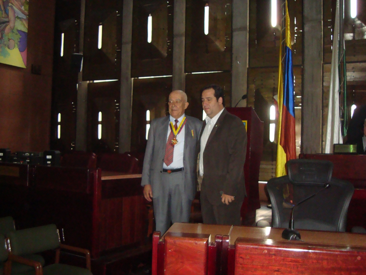 Condecoración Congreso de la República 